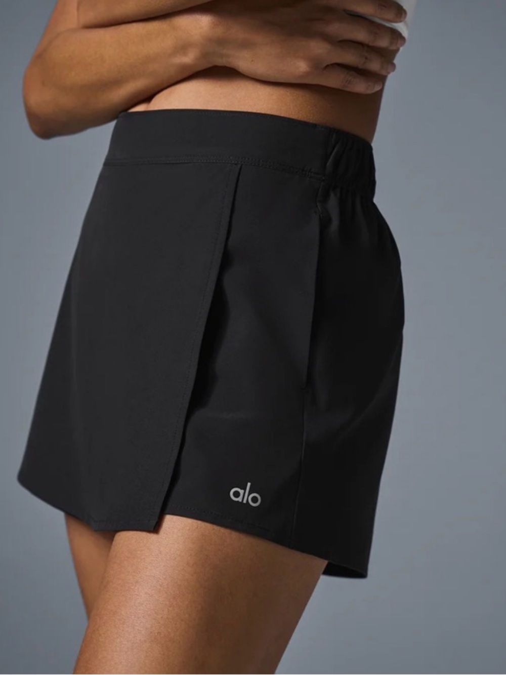 ALO Yoga Women's Black Clubhouse Skort